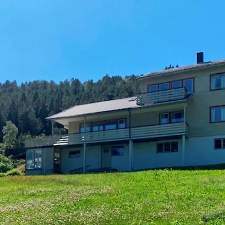 8 Person In Austefjorden