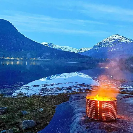 Holiday Home Austefjorden Holiday home Austefjorden