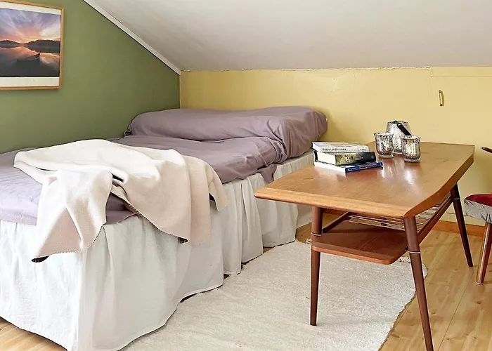 8 Person In Tatil Evi Austefjorden