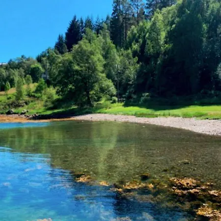 8 Person In בית נופש Austefjorden